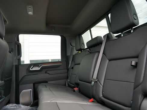 New 2026 GMC Sierra 3500 Denali w/ Denali Reserve Package AWD/4WD image 5
