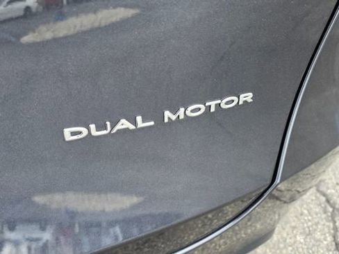 Used 2024 Tesla Model Y Long Range image 36