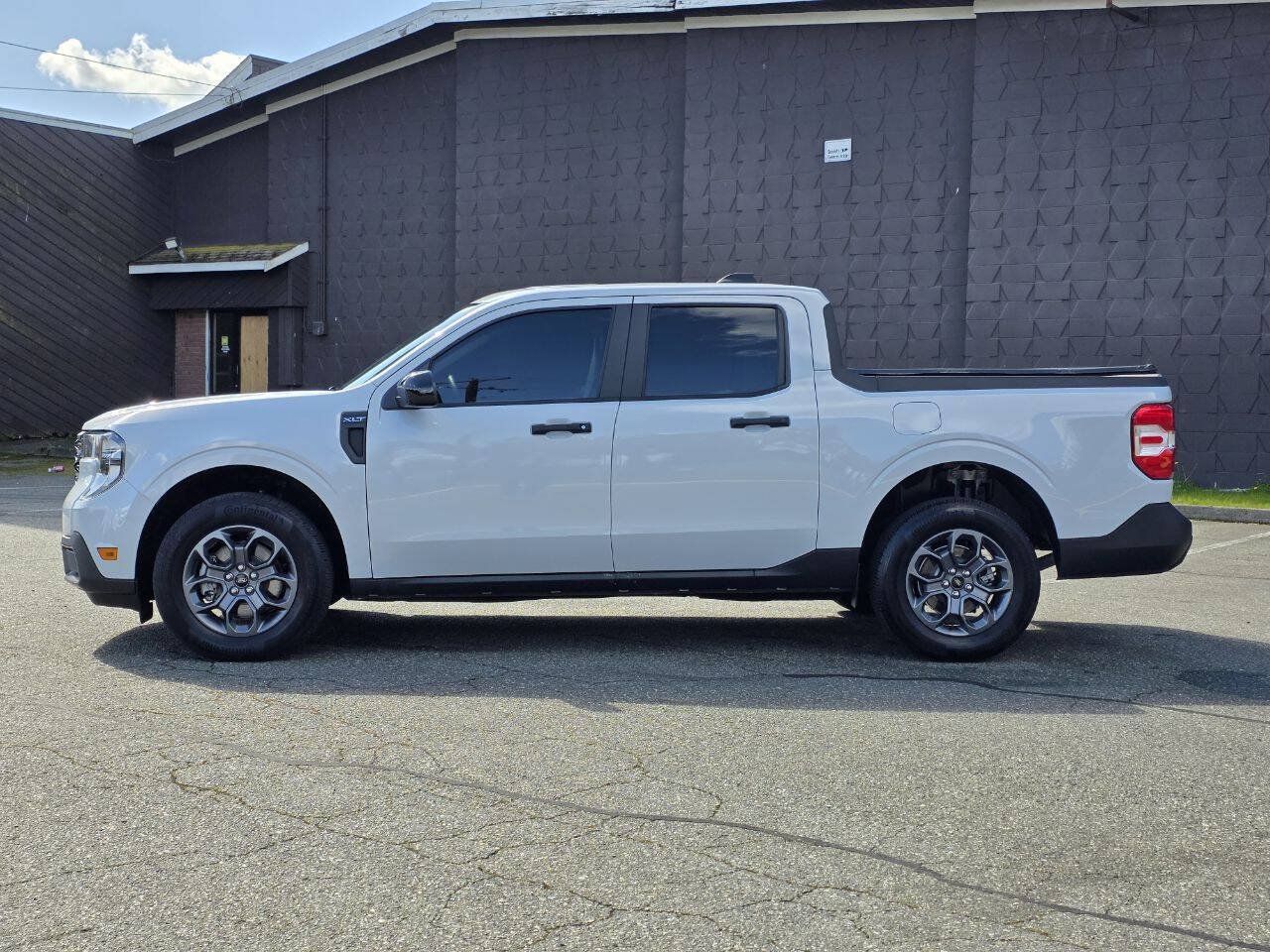 Used 2025 Ford Maverick XLT w/ XLT Luxury Package AWD/4WD image 4