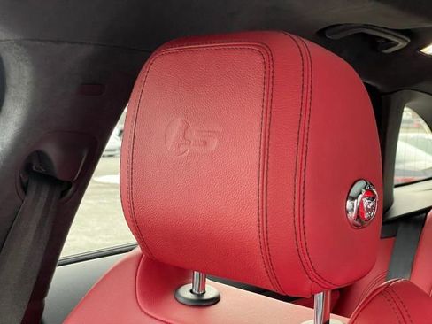 Used 2019 Jaguar F-PACE S image 21