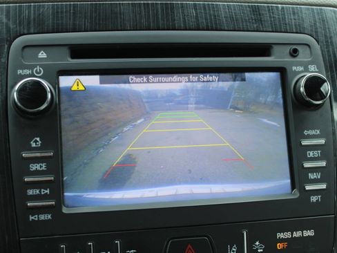 Used 2015 Chevrolet Traverse LTZ AWD/4WD image 38