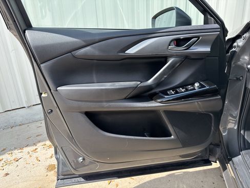 Used 2023 MAZDA CX-9 Touring image 12