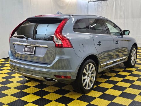 Used 2017 Volvo XC60 T5 Inscription w/ Advanced Package image 3