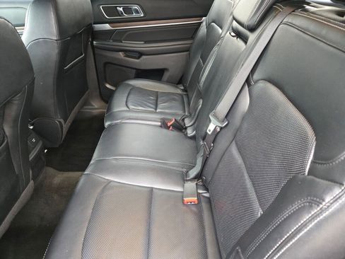 Used 2016 Ford Explorer Limited image 18