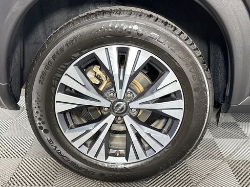 Used 2022 Nissan Rogue SV FWD image 55