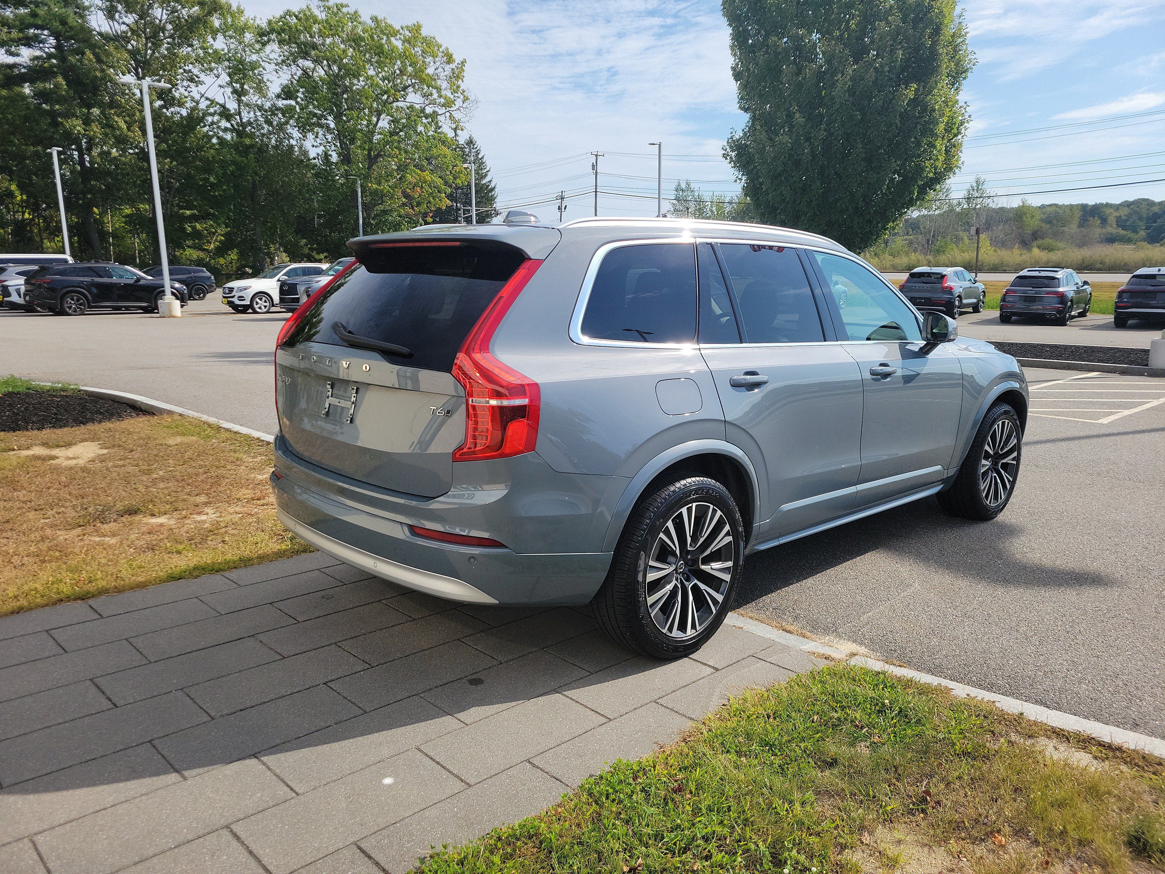 Used 2022 Volvo XC90 T6 Momentum w/ Advanced Package AWD/4WD image 7