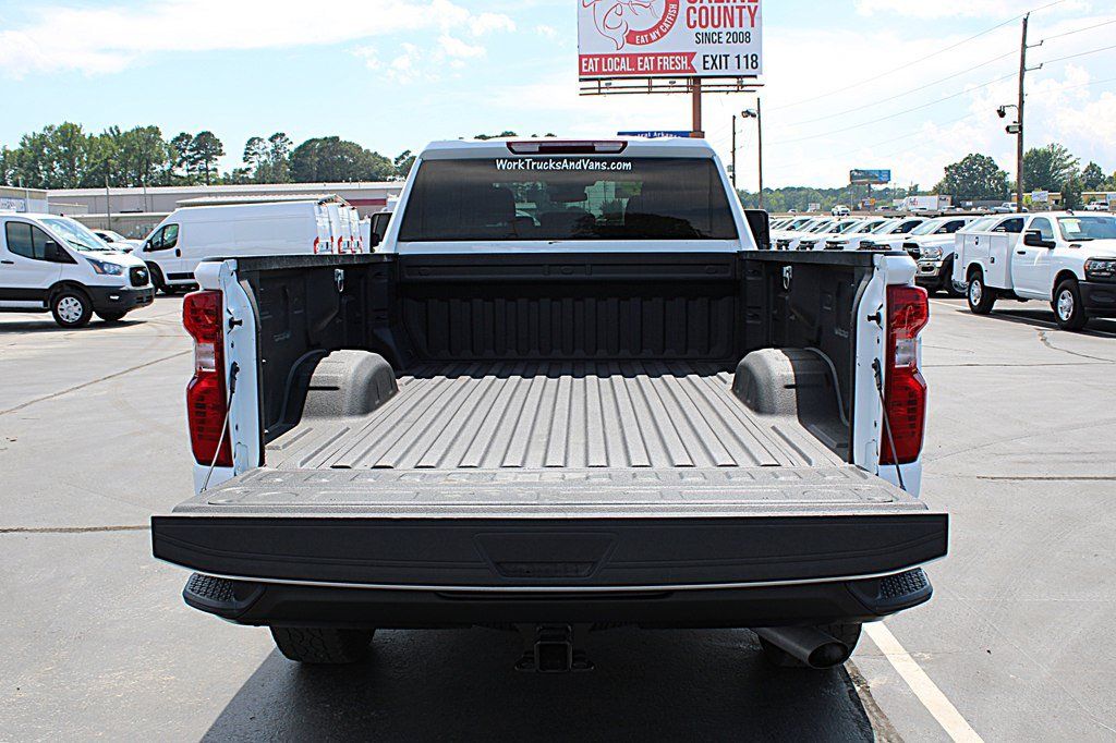 Used 2025 Chevrolet Silverado 2500 Custom w/ Custom Convenience Package AWD/4WD image 10
