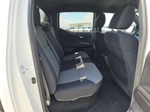 Used 2021 Toyota Tacoma TRD Off-Road w/ Technology Package AWD/4WD image 25