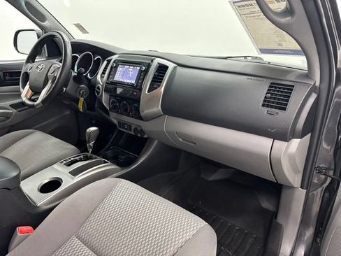 Used 2015 Toyota Tacoma 4x4 Double Cab w/ SR5 Package image 26