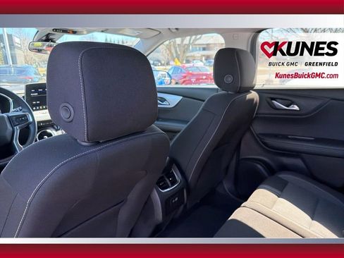 Used 2025 Chevrolet Blazer LT image 39