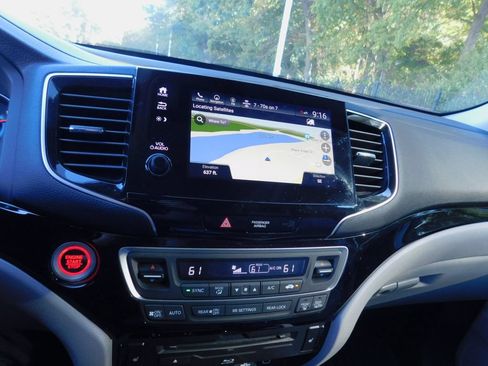 Certified 2020 Honda Pilot Touring image 5