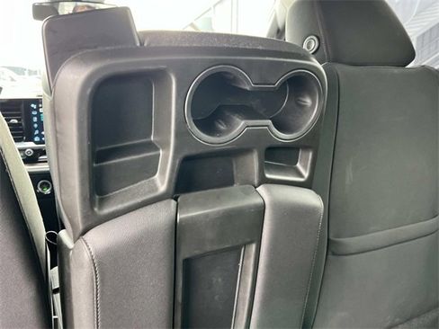 Used 2024 Chevrolet Silverado 1500 LT image 16