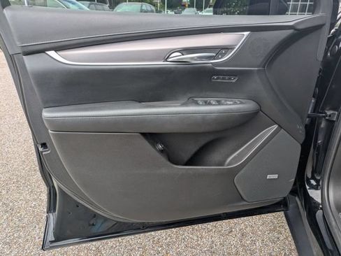Used 2018 Cadillac XT5 Luxury w/ Driver Awareness Package FWD image 25