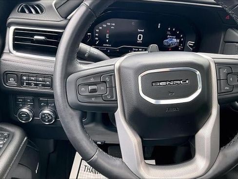 Used 2024 GMC Yukon Denali w/ Denali Reserve Package AWD/4WD image 11