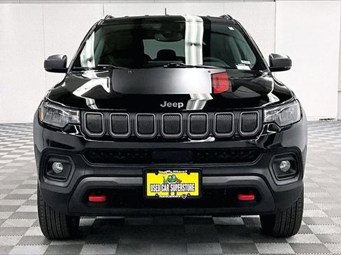 Used 2022 Jeep Compass Trailhawk image 3