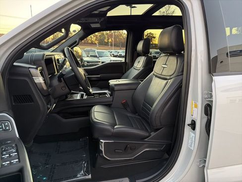 New 2026 Ford F250 Platinum w/ FX4 Off-Road Package image 11