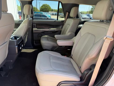 Used 2019 Ford Expedition Limited w/ Texas Edition Package RWD image 31
