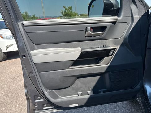 Used 2025 Toyota Tundra Limited image 16
