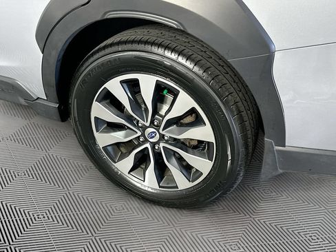 Used 2023 Subaru Outback Limited AWD/4WD image 40