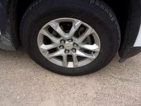 Used 2019 Chevrolet Traverse LS w/ LPO, Floor Liner Package FWD image 10