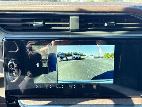 Used 2024 GMC Sierra 2500 Denali w/ Denali Reserve Package image 25