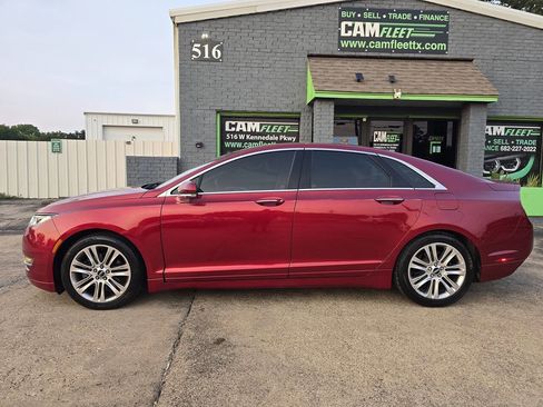 Used 2016 Lincoln MKZ image 17