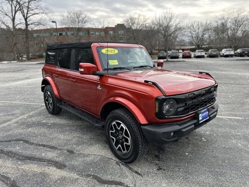 Used 2022 Ford Bronco Outer Banks image 3