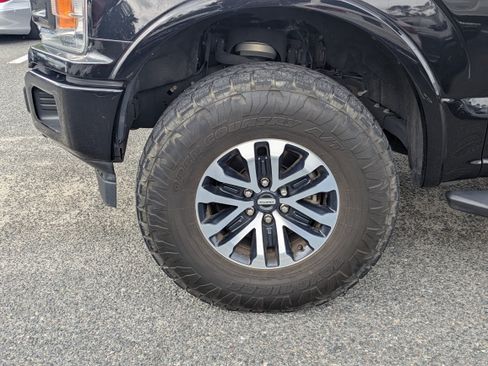 Used 2019 Ford F150 XLT w/ Equipment Group 302A Luxury AWD/4WD image 11