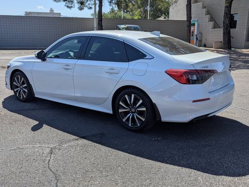 Used 2022 Honda Civic EX image 4