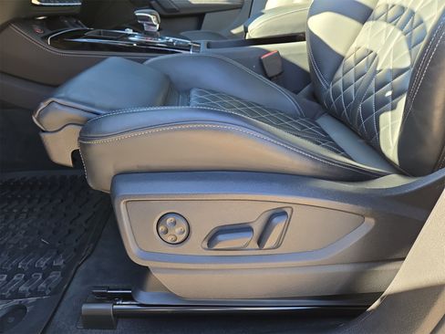 Certified 2025 Audi SQ5 Premium Plus image 17