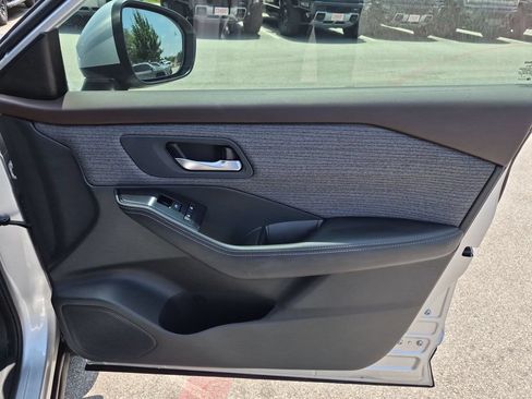 Used 2021 Nissan Rogue SV FWD image 35