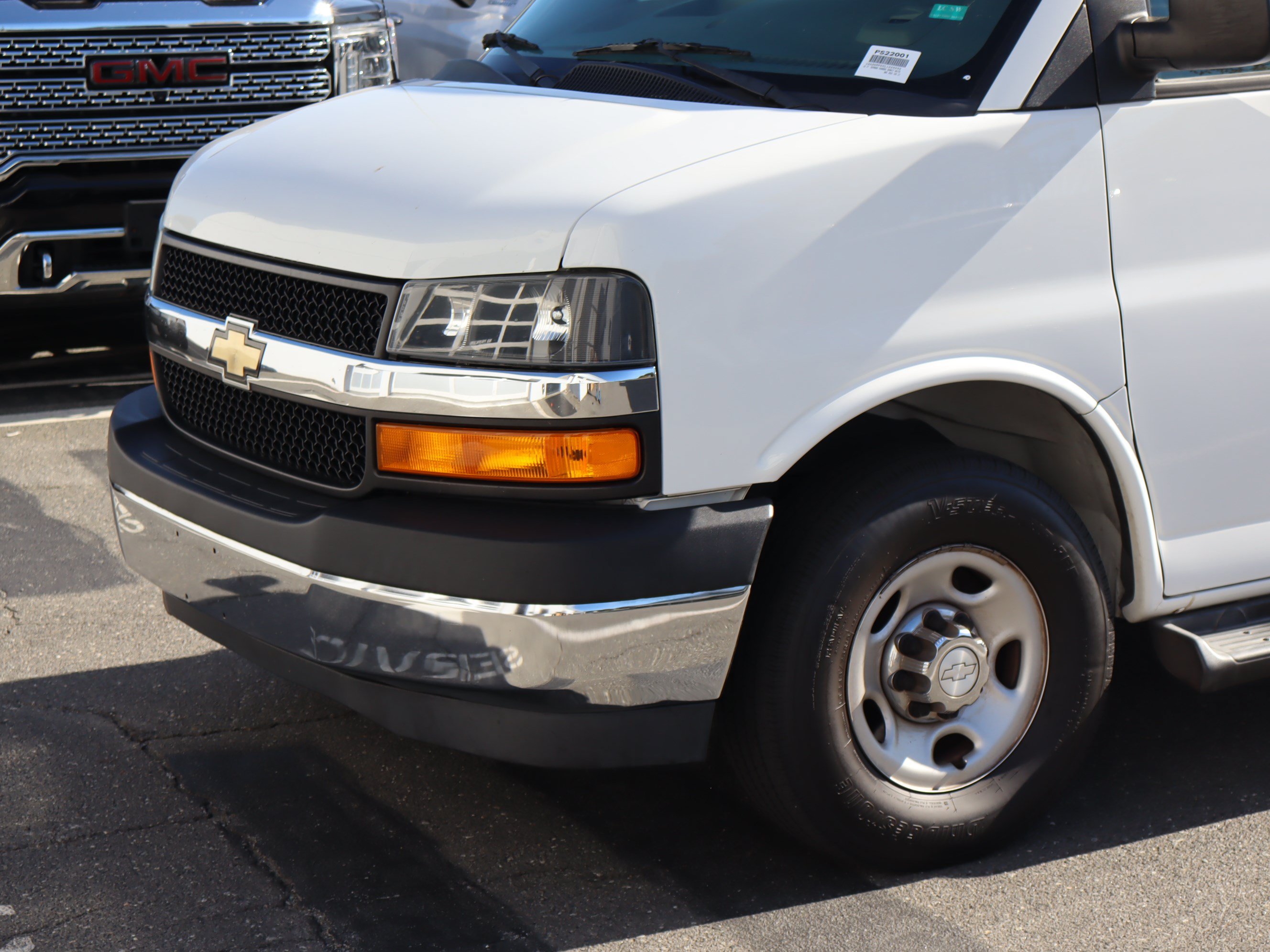 Used 2020 Chevrolet Express 3500 LT w/ LT Preferred Equipment Group RWD image 7