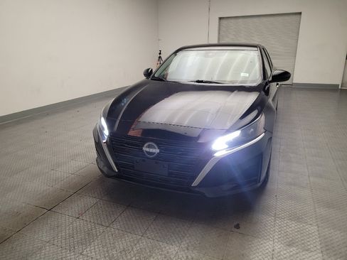 Used 2023 Nissan Altima 2.5 SV FWD image 15