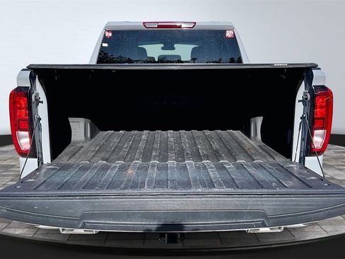Used 2024 GMC Sierra 1500 Elevation image 19