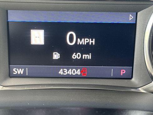 Used 2023 GMC Acadia SLE w/ Driver Convenience Package FWD image 21