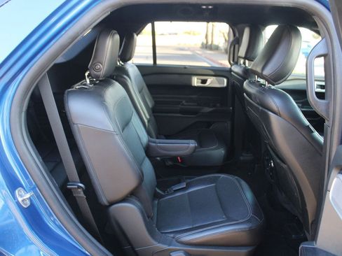 Used 2020 Ford Explorer Limited RWD image 36