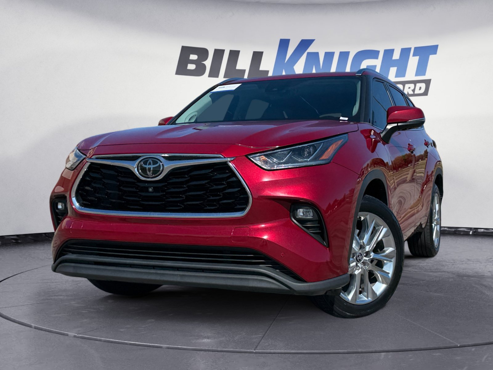 Used 2021 Toyota Highlander Limited FWD image 1