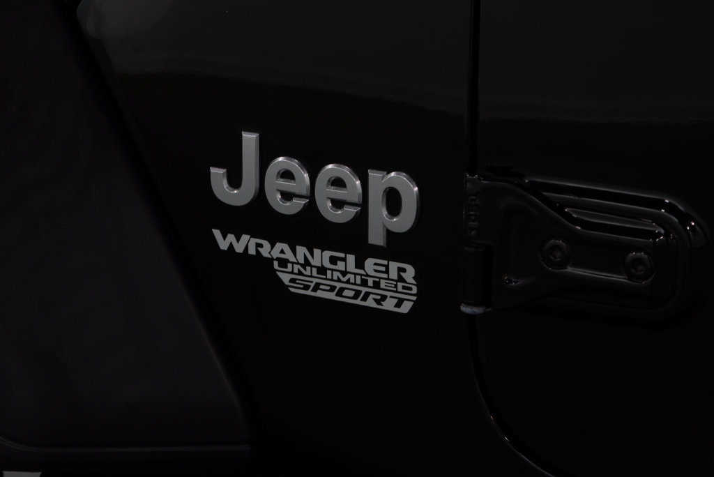 Used 2019 Jeep Wrangler Unlimited Sport S AWD/4WD image 7