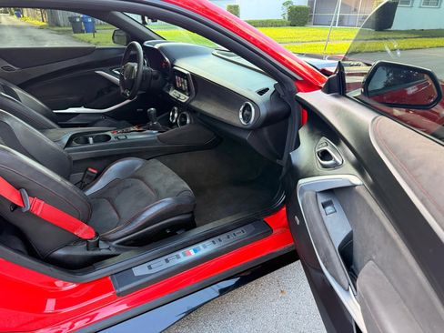 Used 2017 Chevrolet Camaro ZL1 RWD image 13