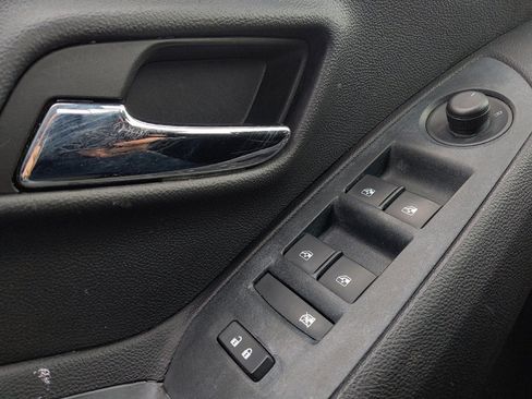 Used 2020 Chevrolet Trax LS w/ Tint and Cruise Package image 27