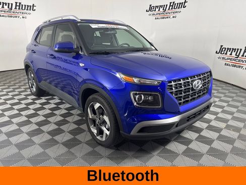 Used 2025 Hyundai Venue Limited image 6