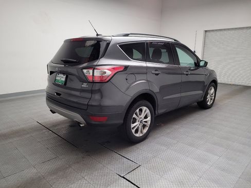 Used 2018 Ford Escape SE w/ Ford Safe & Smart Package image 9