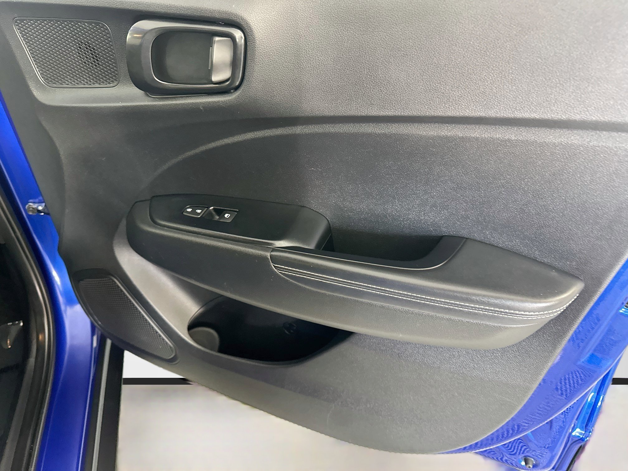 Used 2022 Hyundai Venue Limited FWD image 30