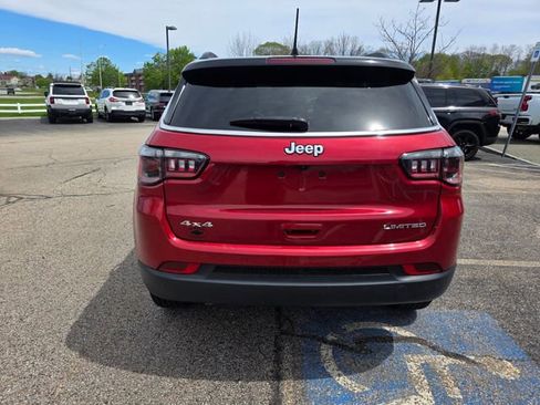 Used 2025 Jeep Compass Limited AWD/4WD image 3