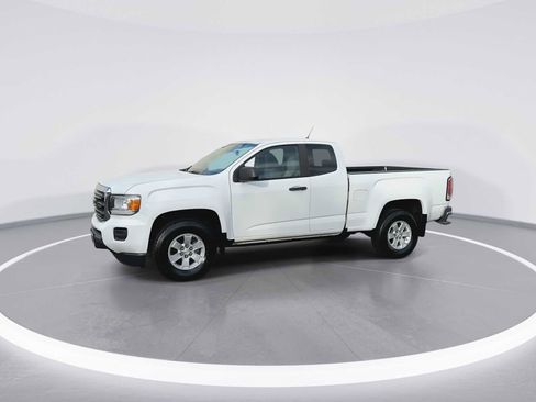 Used 2018 GMC Canyon 2WD Ext Cab 128.3 w/ Convenience Package image 4