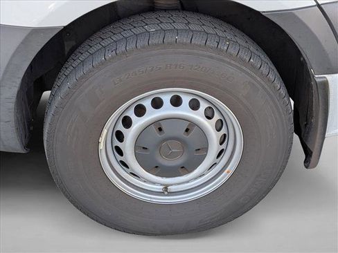 Used 2023 Mercedes-Benz Sprinter 2500 image 17