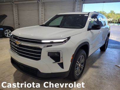 Certified 2025 Chevrolet Traverse LT