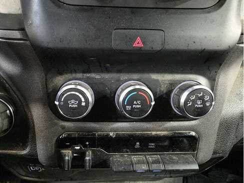 Used 2019 RAM 2500 Tradesman w/ Chrome Appearance Group image 20