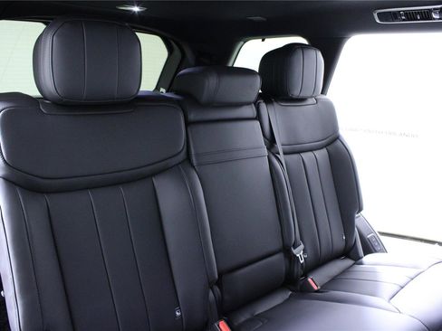 New 2026 Land Rover Range Rover Long Wheelbase SE AWD/4WD image 12