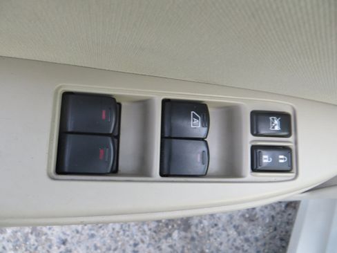 Used 2011 Subaru Legacy 2.5i Premium image 19